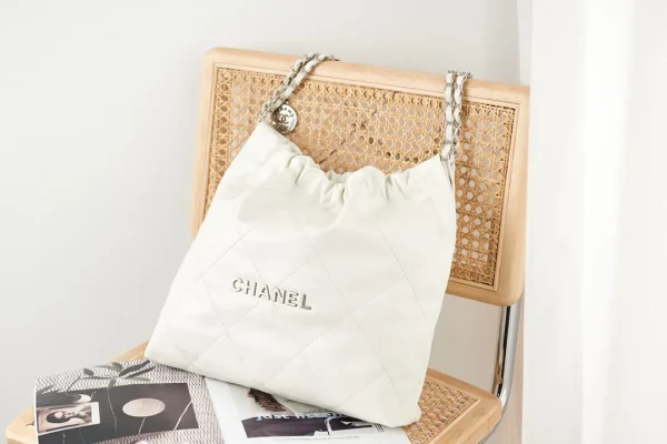 Chanel 22 Small Bag Chanel - Image 3