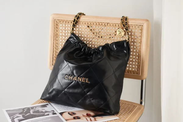 Chanel 22 handbag