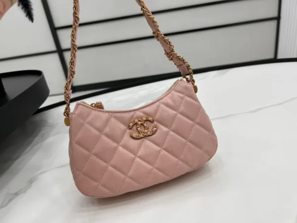 Chanel 22k Hobo Shoulder Bag with Logo Chain Lambskin Pink GHW - Image 5