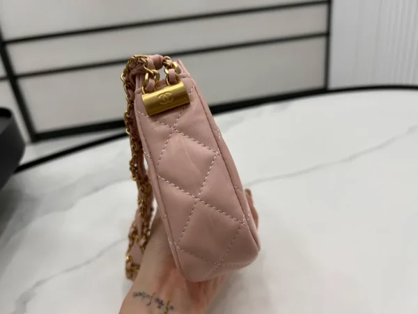 Chanel 22k Hobo Shoulder Bag with Logo Chain Lambskin Pink GHW - Image 8