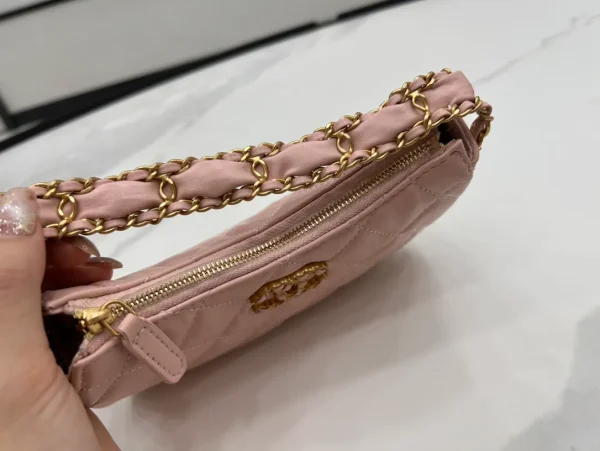 Chanel 22k Hobo Shoulder Bag with Logo Chain Lambskin Pink GHW - Image 10