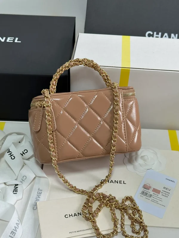 Chanel 22k Vanity Case, Luxury, Bags & Wallets on Carousell - Image 2