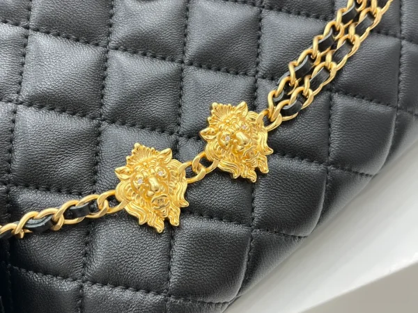 Chanel 23A Black and Gold Lion Emblem Chain Bag - Image 4