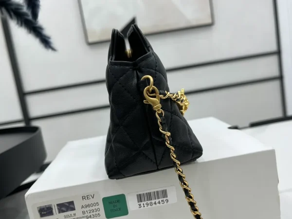 Chanel 23A Black and Gold Lion Emblem Chain Bag - Image 7