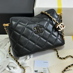 Chanel 23A Hobo Shoulder bag in Black