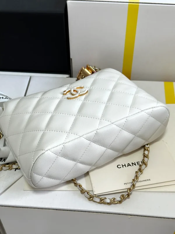 Chanel 24A Pink Enamel Double C white leather Gold Chain - Image 10