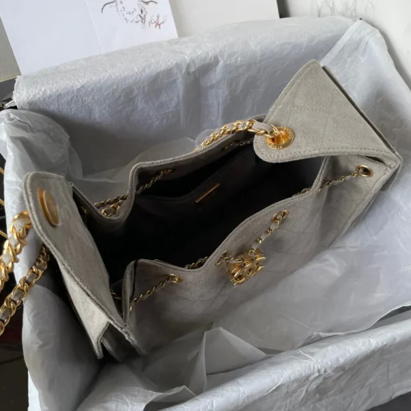 Chanel 25 Hobo Small suede Grey Gold Hardware - Image 8