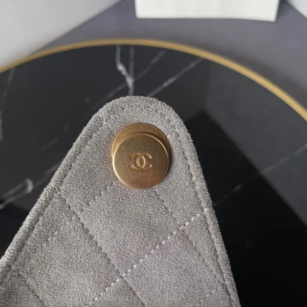 Chanel 25 Hobo Small suede Grey Gold Hardware - Image 9