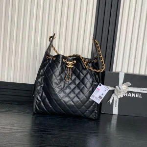 Chanel 25 Small Hobo Bag in Black Caviar