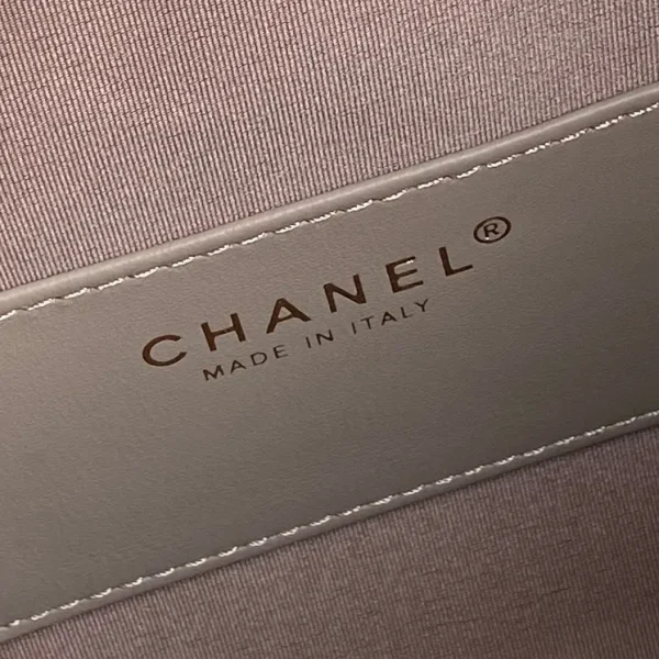 Chanel 25C Grey Suede Small Maxi Pockets Hobo Bag - Image 2