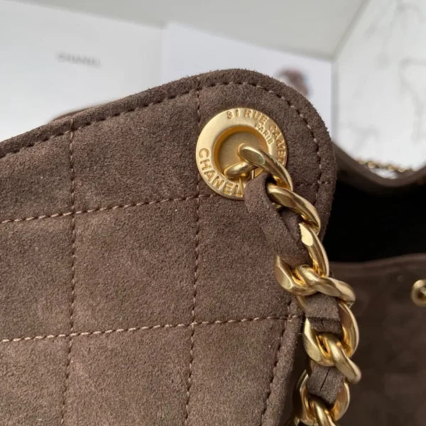 Chanel 25C Small Maxi Pockets Hobo Bag - Image 10