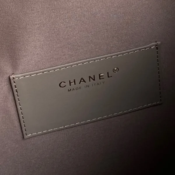 Chanel 25C Grey Suede Small Maxi Pockets Hobo Bag - Image 3