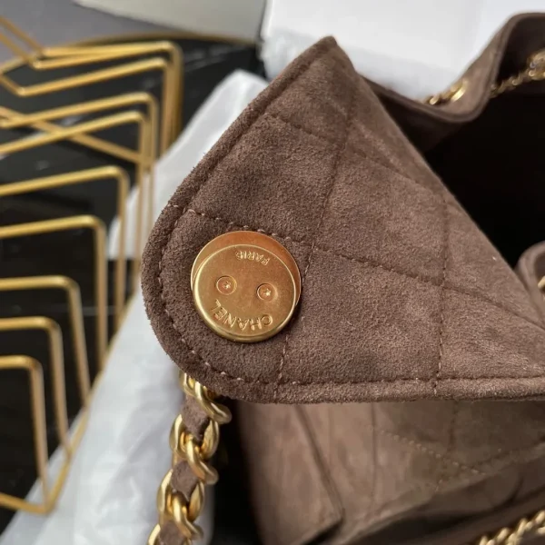 Chanel 25C Small Maxi Pockets Hobo Bag - Image 2