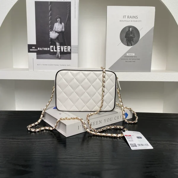 Chanel 25P Camera Bag - Image 3