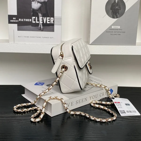 Chanel 25P Camera Bag - Image 6