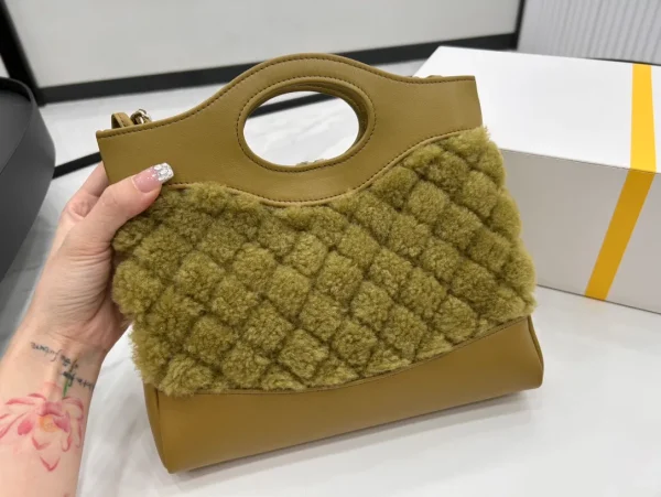 Chanel 31 Mini Shopping Bag with Magnet Box - Image 5