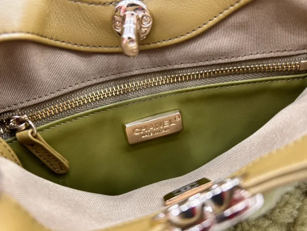 Chanel 31 Mini Shopping Bag with Magnet Box - Image 9