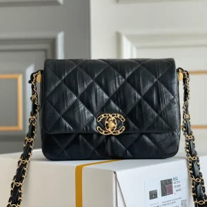 Chanel Black Quilted Leather CC Chain Link 19 Flap Bag Chanel