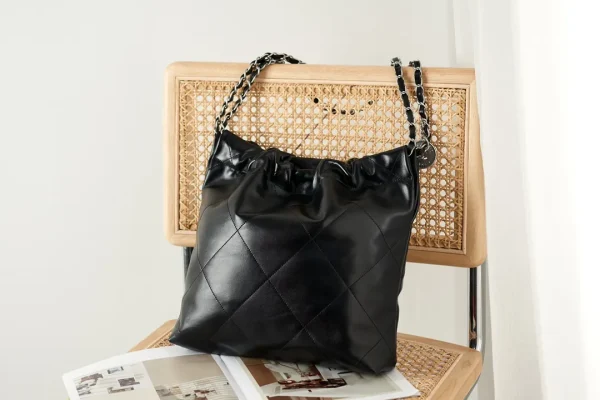 Chanel Black Shiny Calfskin Quilted Small Chanel - Image 6