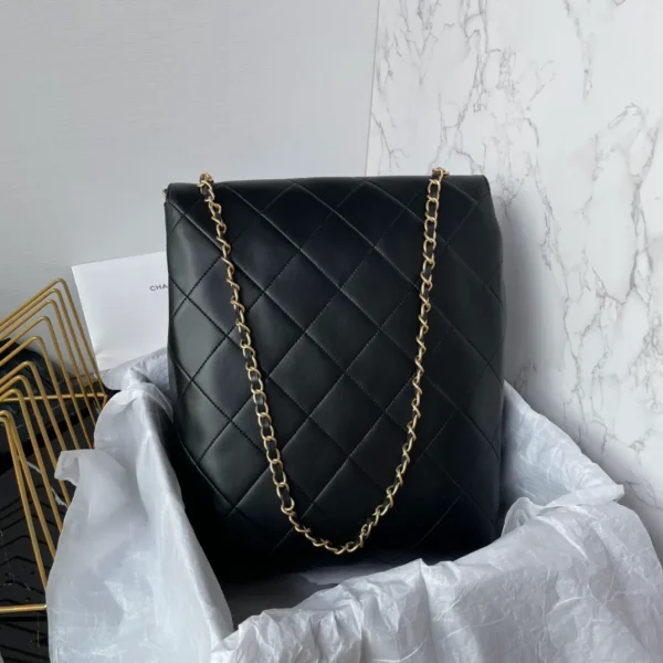 Chanel Black Small Quilted Calfskin Chain Hobo Flap Chanel - Image 9