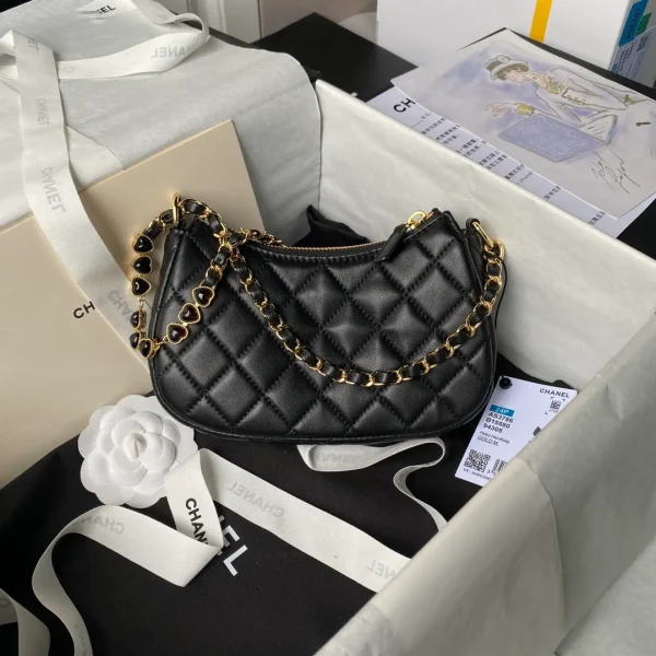 Chanel CC Chain Around Hobo Quilted Lambskin Black - Image 3