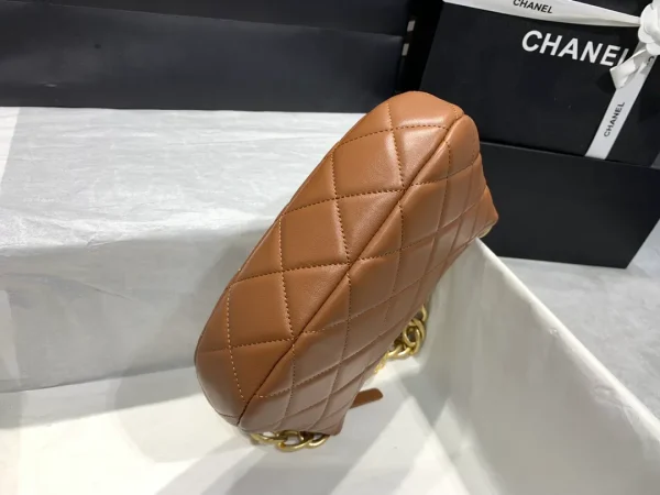 Chanel CC Chain Around Hobo Quilted Lambskin Neutral - Image 6