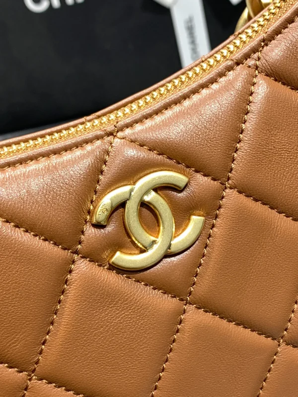 Chanel CC Chain Around Hobo Quilted Lambskin Neutral - Image 7