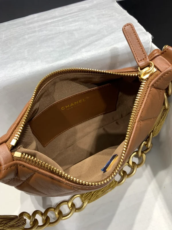 Chanel CC Chain Around Hobo Quilted Lambskin Neutral - Image 9