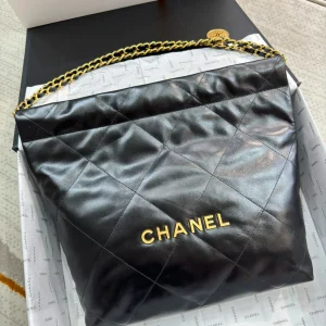 Chanel Chanel 22 Small shiny calfskin Chain Shoulder Bag