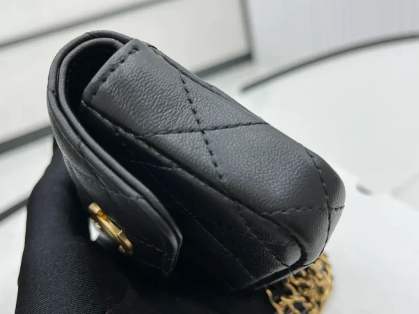 Chanel Classic Flap Card Holder - Image 6