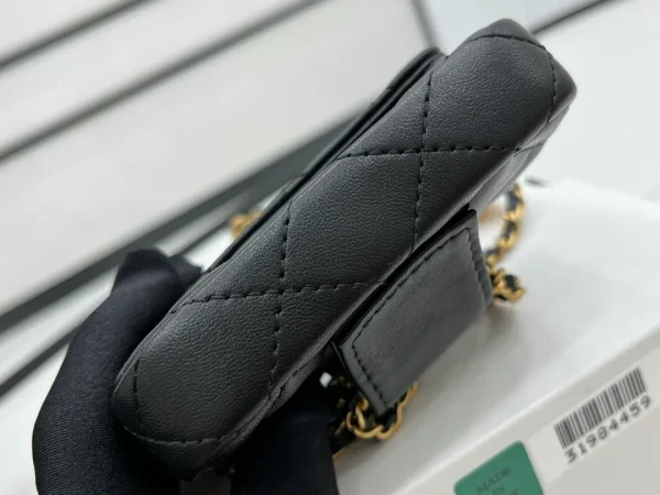Chanel Classic Flap Card Holder - Image 5