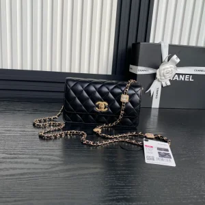 Chanel Clutch with Chain Lambskin