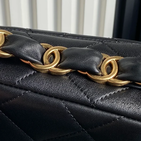 Chanel Elegant Chain Flap Bag - Image 10