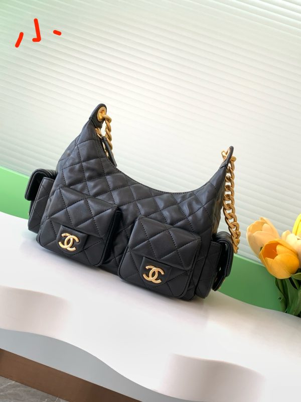 Chanel Large Capacity Black Gold Chain Shoulder Bag