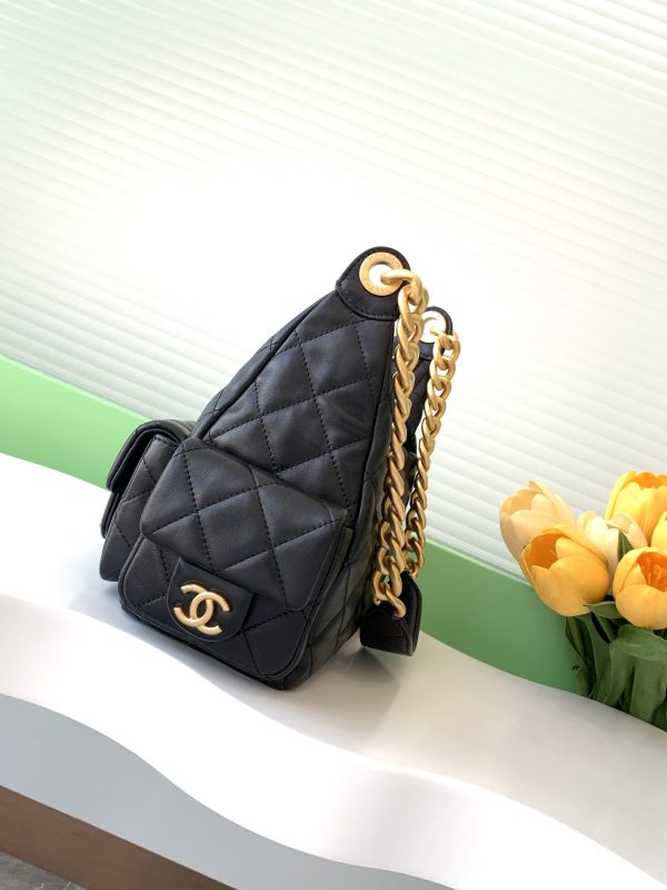 Chanel Large Capacity Black Gold Chain Shoulder Bag - Image 3
