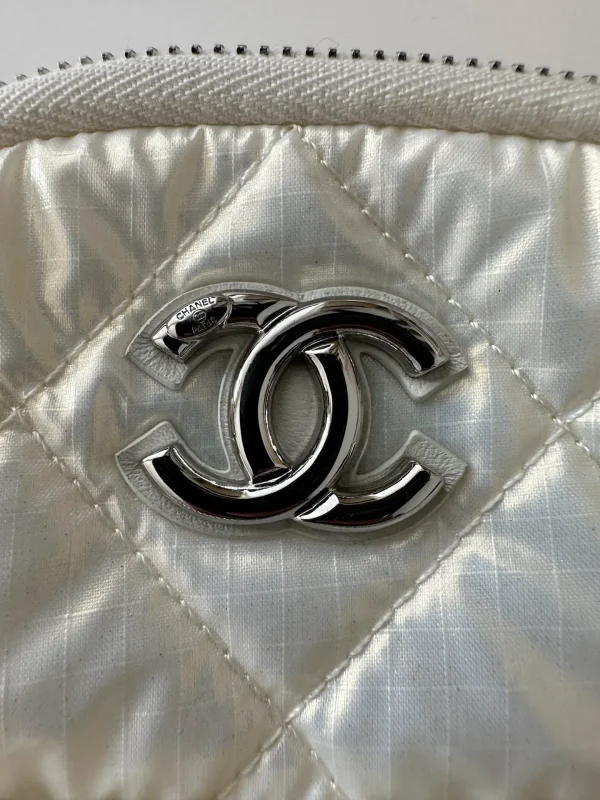 Chanel Leather CC Day - Image 7