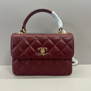 Chanel Matelasse Handbag in Bordeaux Lambskin Dark Red