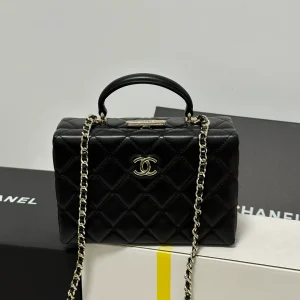 Chanel Matelasse Lambskin Chain Shoulder Bag Black
