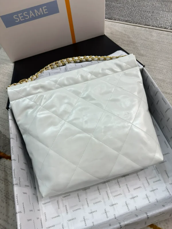 Chanel Metallic Ombre Quilted Shiny Leather Small 22 - Image 8