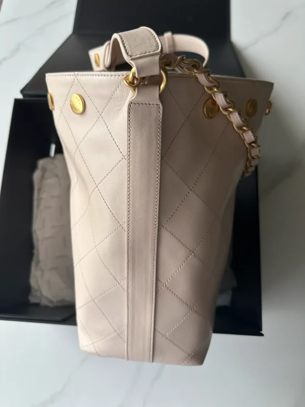 Chanel Pink Quilted Caviar Top Handle Drawstring Bucket Bag - Image 7