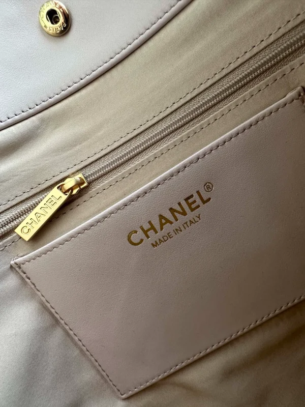 Chanel Pink Quilted Caviar Top Handle Drawstring Bucket Bag - Image 9