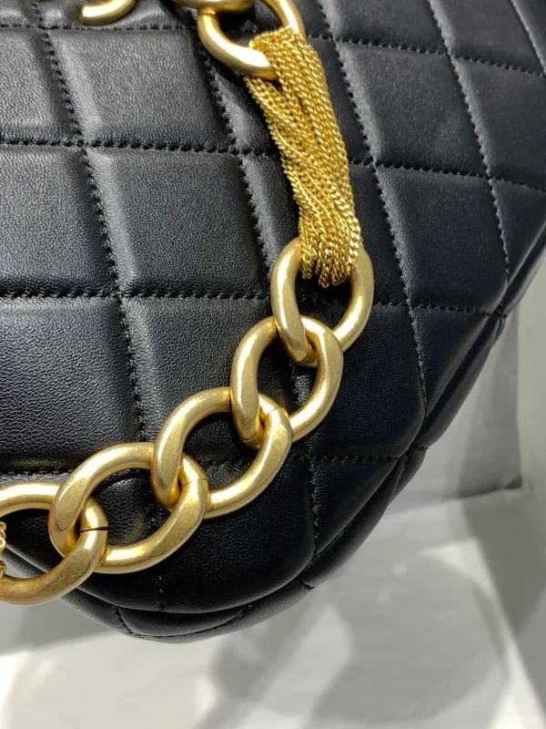 Chanel Quilted C MM Bag - Image 8