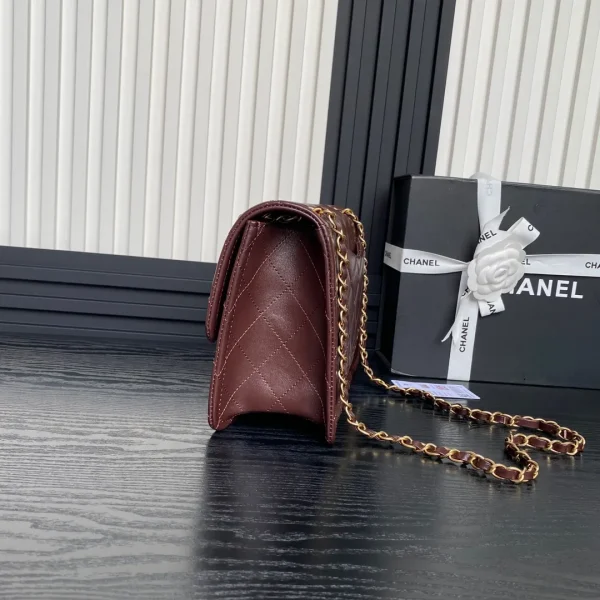 Chanel  Shoulder Bag - Image 6