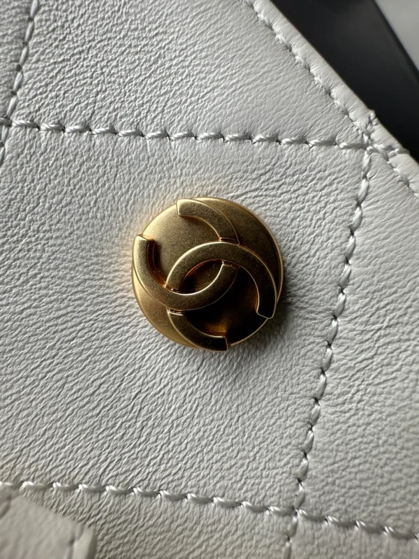 Chanel Small CC Quilted Shopping Bag - Image 9