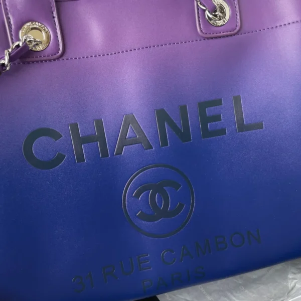 Chanel Small Ombre Deauville Tote - Image 4