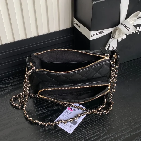 Chanel Timeless Classic Clutch With Chain - Image 4