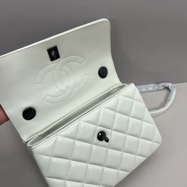 Chanel Trendy CC Medium - Image 10