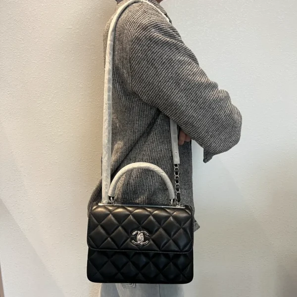 Chanel Trendy CC Medium Lambskin Leather - Image 3