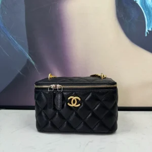 Chanel Vanity Case black