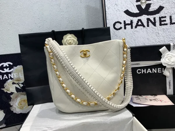 Chanel White Quilted Leather CC Hobo Bag Chanel